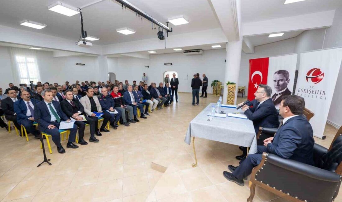 Eskişehir Valisi Hüseyin Aksoy, her ay bir ilçede gerçekleştirilerek ilk