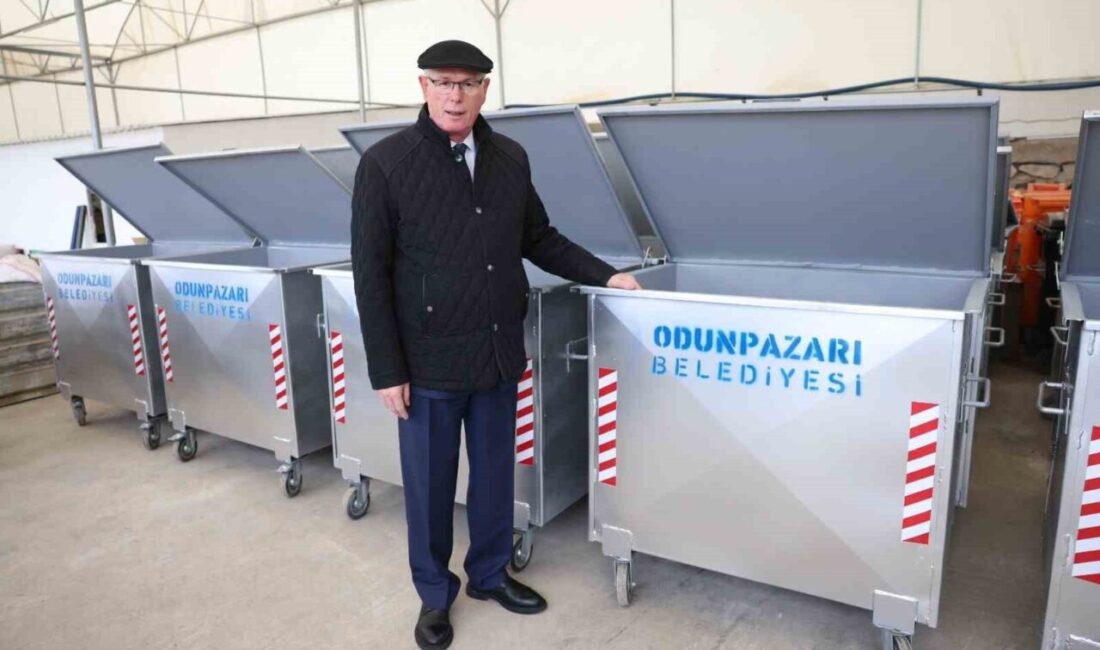 Odunpazarı Belediyesi’nden geri dönüşümde örnek adım Eskişehir Odunpazarı Belediyesi, Temizlik İşleri Müdürlüğü, kullanım ömrünü tamamlamış plastikleri