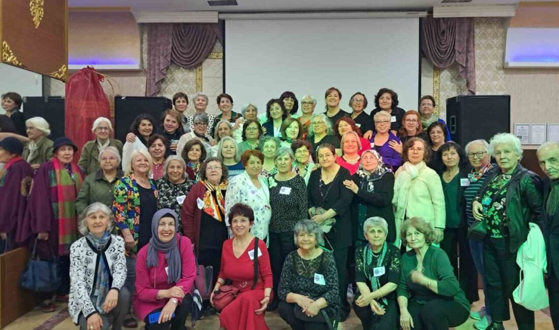 Öğretmen okulu mezunları 50 yıl sonra Eskişehir’de buluştular Eskişehir Süleyman Çakır Kız Öğretmen Okulu 1975 yılı mezunları 50