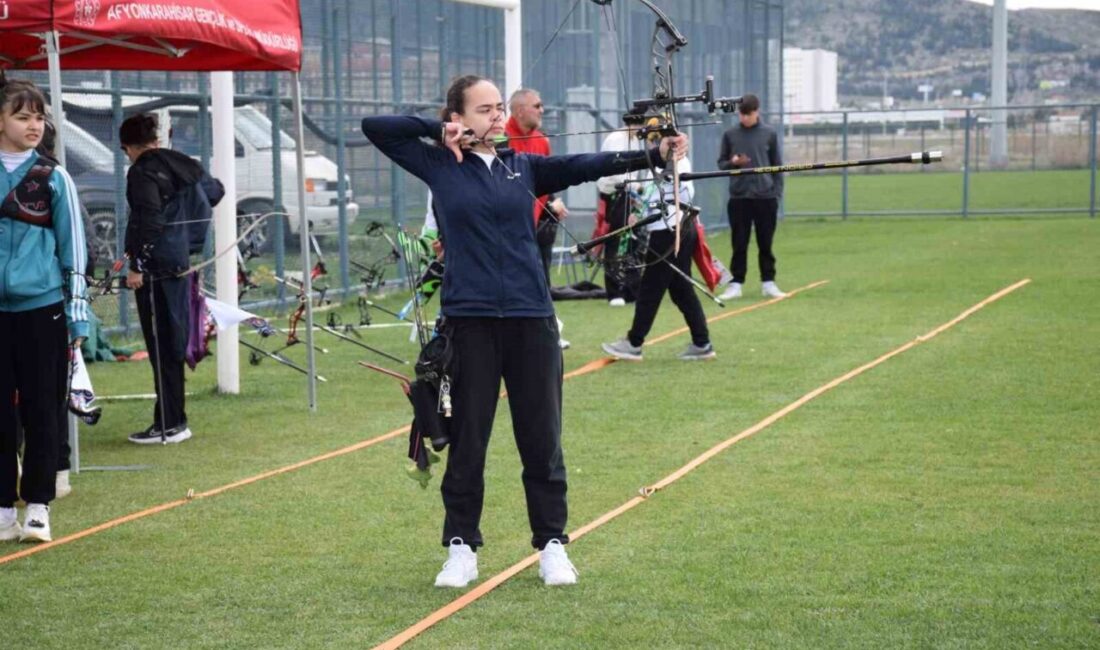 Okçuluk müsabakaları sona erdi Afyonkarahisar’da ‘Gençler, Yıldızlar ve Küçükler Kategorilerindeki’ okçuluk müsabakaları Kocatepe Spor