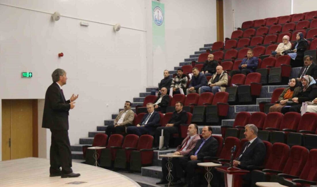 “Örgün Eğitimle Birlikte Hafızlık Projesi” tanıtım toplantısı Kütahya’da gerçekleştirildi Millî Eğitim Bakanlığı ile Diyanet İşleri Başkanlığı iş birliğinde yürütülen
