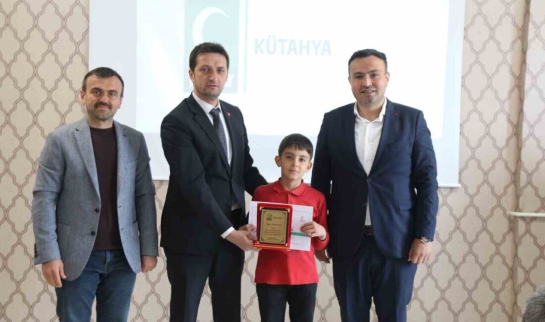 “Sağlıklı Nesil Sağlıklı Gelecek” yarışması şiir dalı il birincisi Hisarcık Cumhuriyet İlkokulu’ndan Hisarcık Cumhuriyet İlkokulu öğrencisi Burak Danış, il geneli düzenlenen “Sağlıklı