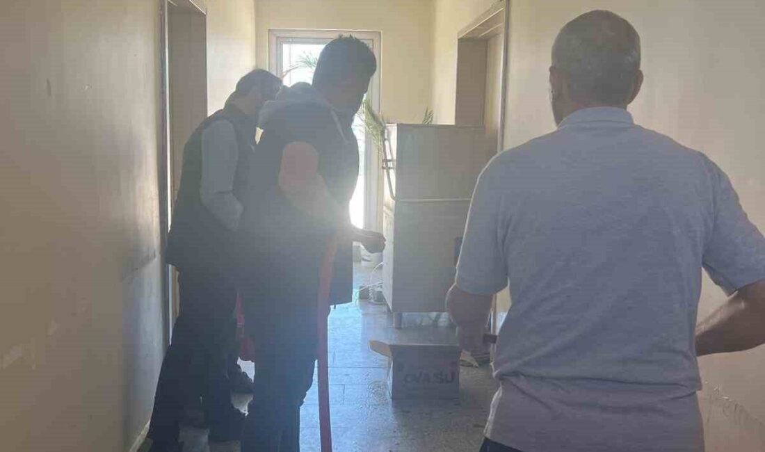 Sandıklı Devlet Hastanesi’nde deprem ve yangın tatbikatı Afyonkarahisar Sandıklı Devlet Hastanesi’nde ‘Hastane Afet ve Acil Durum Planı