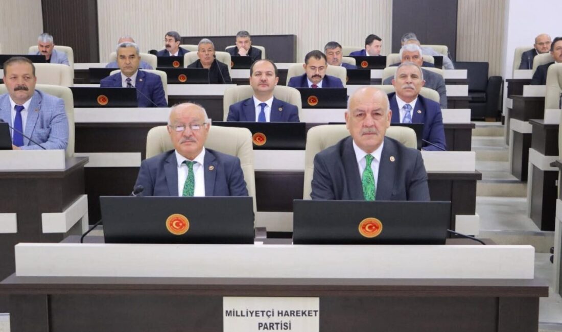 Şuhut İGM üyeleri komisyon üyeliklerine seçildi Afyonkarahisar İl Genel Meclisi (İGM) nisan ayı çalışmaları 3.’ncü birleşim