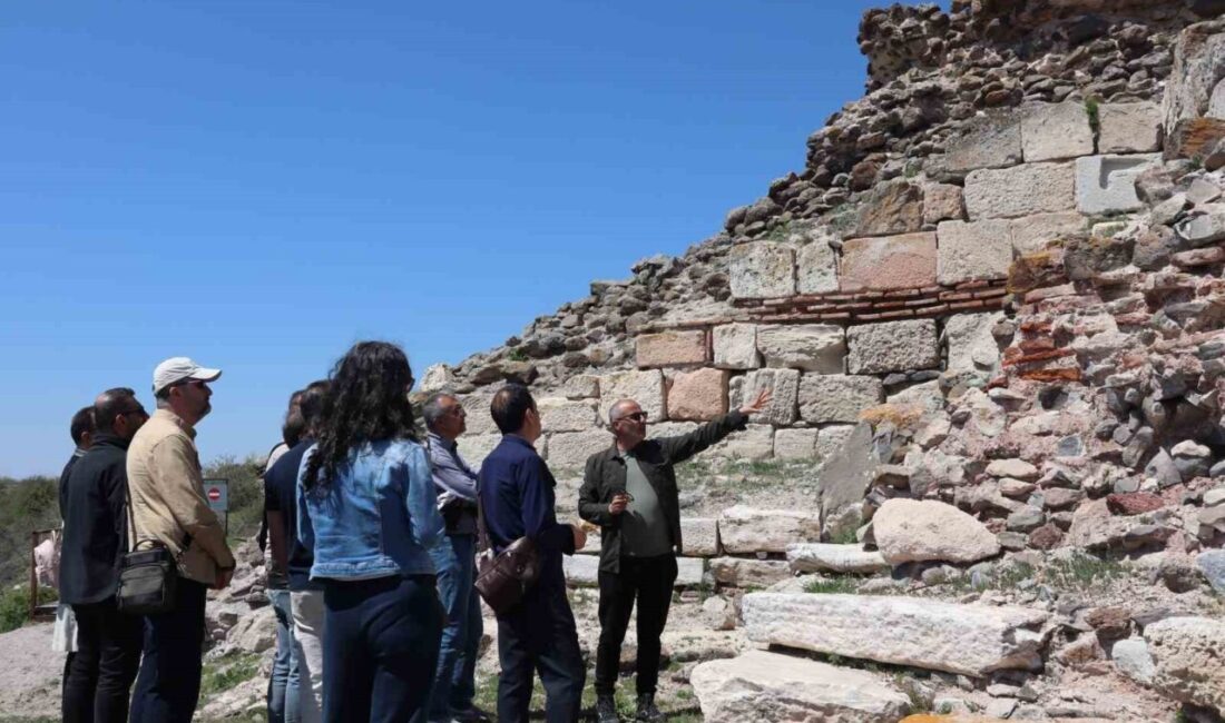 Eskişehir’deki çeşitli liselerde görev yapan tarih öğretmenlerine, İl Kültür ve