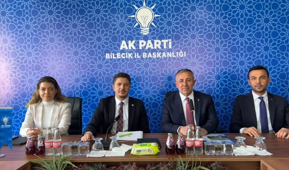 Teşkilat Başkan Yardımcısı Özboyacı Bilecik’te parti çalışmalarını değerlendirdi AK Parti Genel Merkez Teşkilat Başkan Yardımcısı Selman Özboyacı, bir