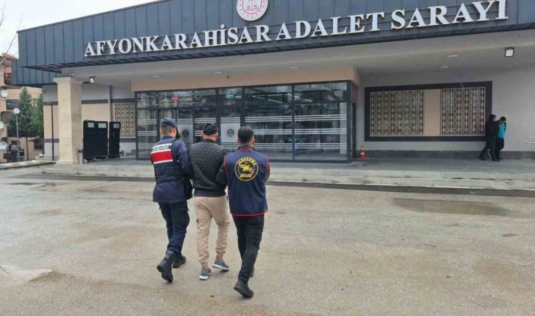 Uyuşturucu ticareti suçundan aranan şahsı JASAT yakaladı Afyonkarahisar’da kenevir ekimi ve uyuşturucu satma suçundan 14 yıl 5