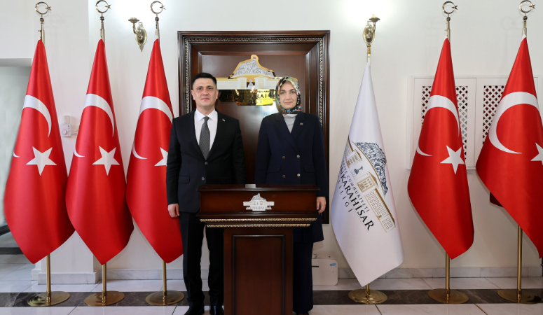Vali Yiğitbaşı, Türkmenistan Heyetini Makamında Kabul Etti Afyonkarahisar Valisi Doç. Dr. Kübra Güran Yiğitbaşı, Türkmenistan Ankara Büyükelçisi
