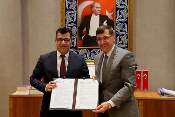 Vefa Semt Spor Alanı 15 yıllığına Kütahya Gençlik ve Spor İl Müdürlüğü’ne tahsis edildi Kütahya Belediye Başkanı Eyüp Kahveci ile Kütahya Belediyesi arasında imzalanan