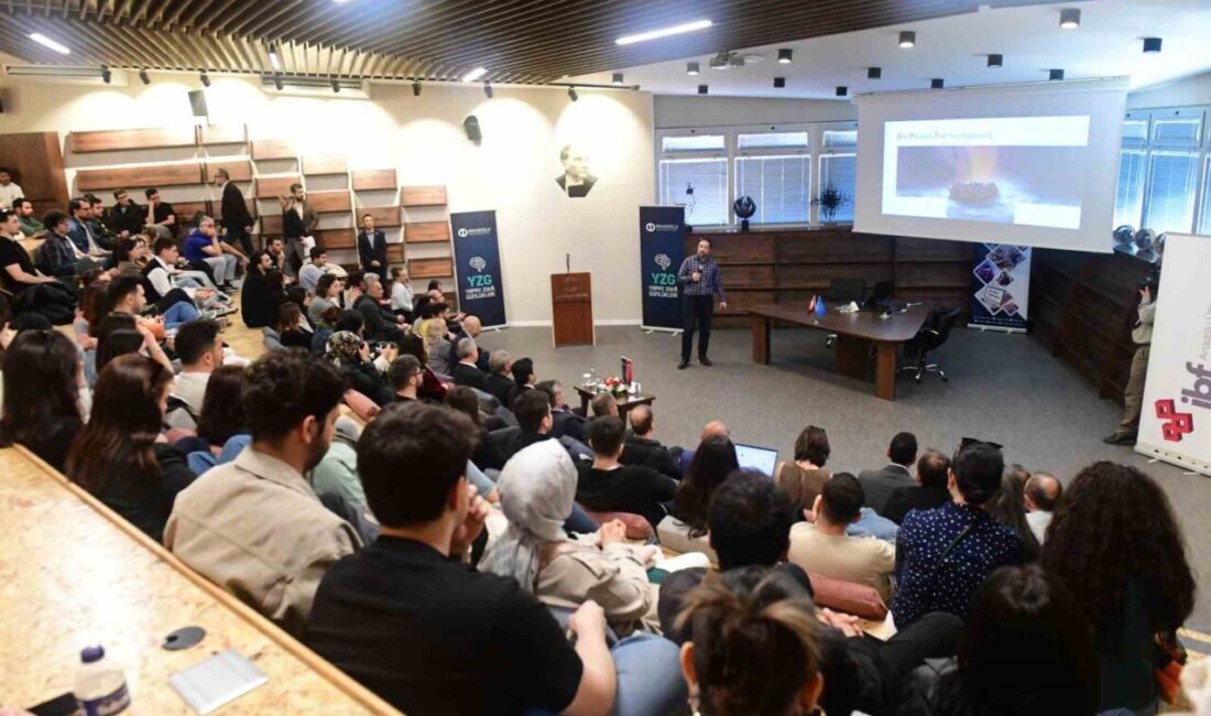 Anadolu Üniversitesi tarafından düzenlen ’Yapay Zekâ Günlükleri’ konferans serisi, ’Chat: