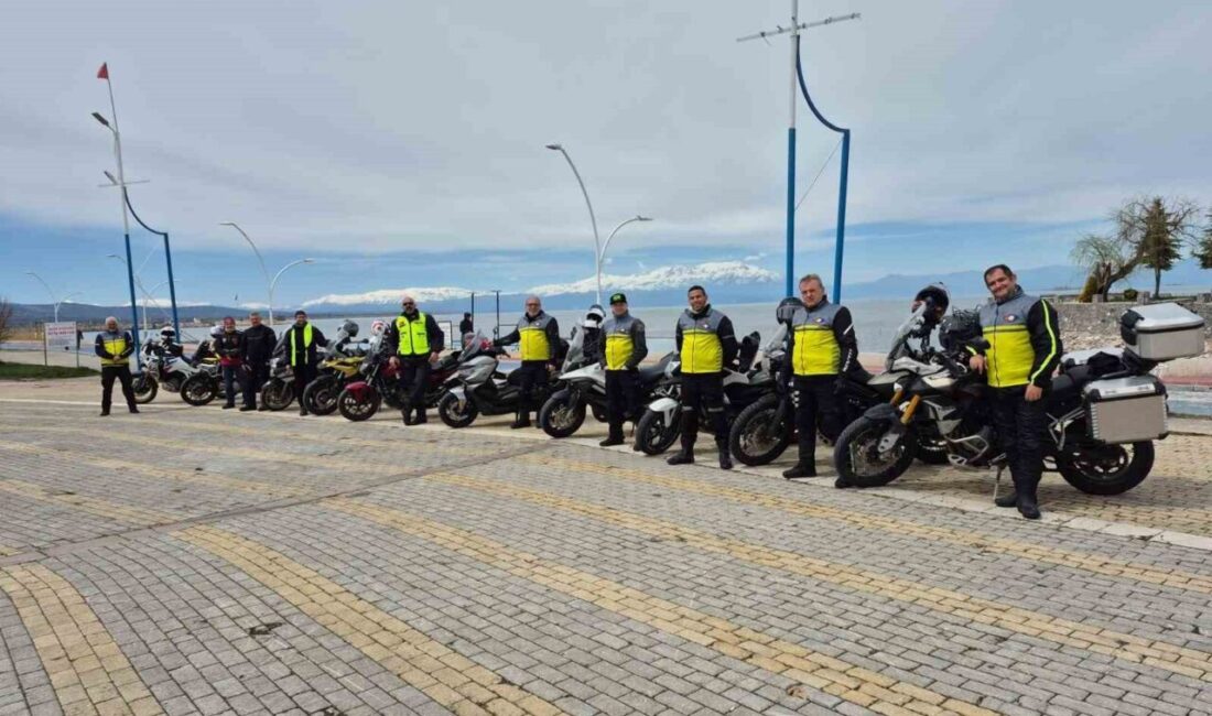 Zorlu yolculuk sonrası motosikleti grup Manavgat’a ulaştı Eskişehir’den Antalya’nın Manavgat ilçesine gitmek üzere yola çıkan ve Afyonkarahisar’da