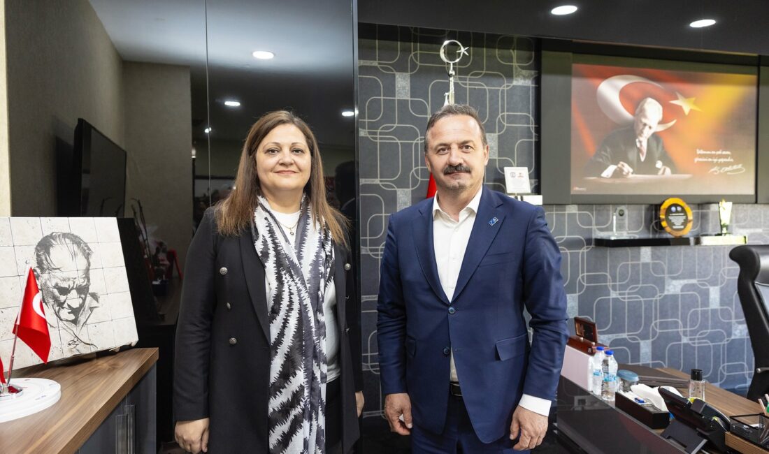 Başkan Ağıralioğlu’ndan Başkan Köksal’a ziyaret Afyonkarahisar Belediye Başkanı Burcu Köksal Anahtar Parti Genel Başkanı Yavuz