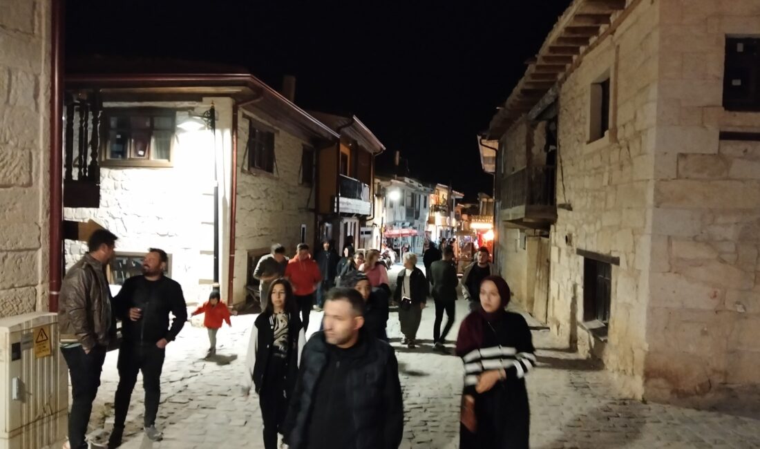 Afyonkarahisar’ın tarihi ve doğal güzellikleriyle dikkat çeken Ayazini köyü, düzenlenen