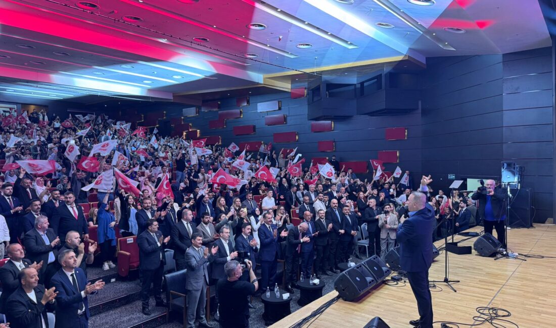 MHP Genel Başkan Yardımcısı, Afyonlu Yönter, partisinin üye katılım etkinliğinde