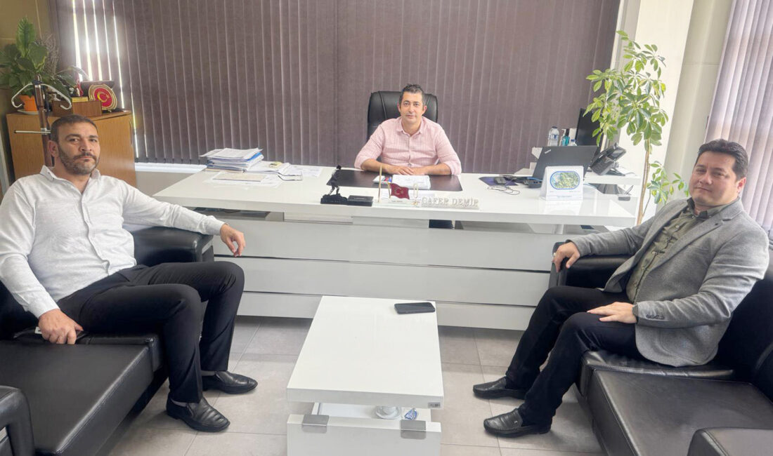 Bolvadin Belediye Başkanı Derviş Aynacı, ODEAŞ Afyonkarahisar İl Müdürü Cafer
