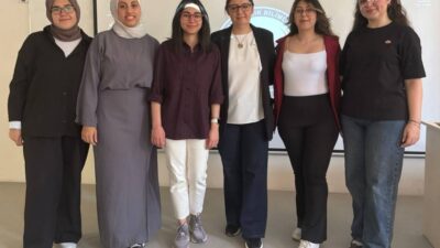 Afyonkarahisar Sağlık Bilimleri Üniversitesi (AFSÜ) Eczacılık Fakültesinin araştırmacı öğrencileri Ecem