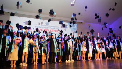 Afyon Kocatepe Üniversitesi (AKÜ) Eğitim Fakültesi 2024-2025 Akademik Yılı mezuniyet