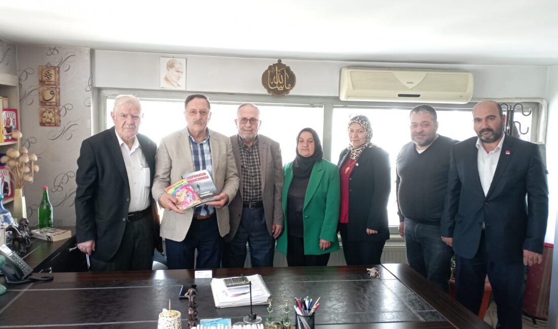 AFKEYDER yönetiminden Girne Koleji’ne ziyaret Afyonkarahisar Kültür Edebiyat ve Yazarlar Derneği (AFKEYDER) Başkanı Şaban Korkmaz,