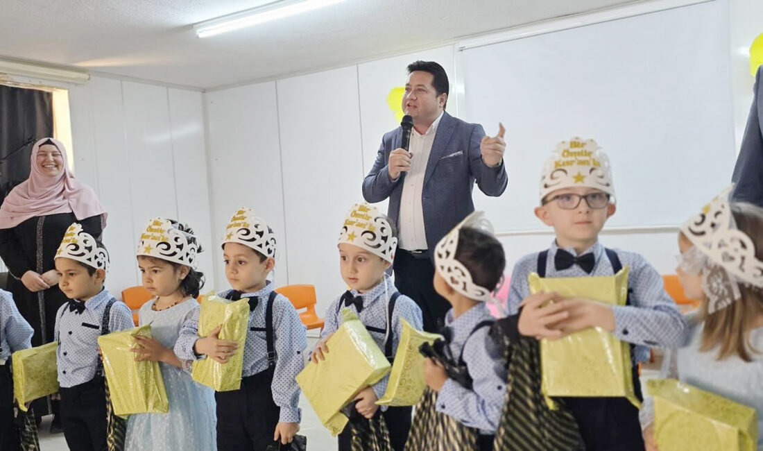 Başkan Aynacı, Kur’an öğrenen miniklerin heyecanına ortak oldu Bolvadin Belediye Başkanı Derviş Aynacı, Sultan Carullah Kur’an Kursu’nda, 4-6