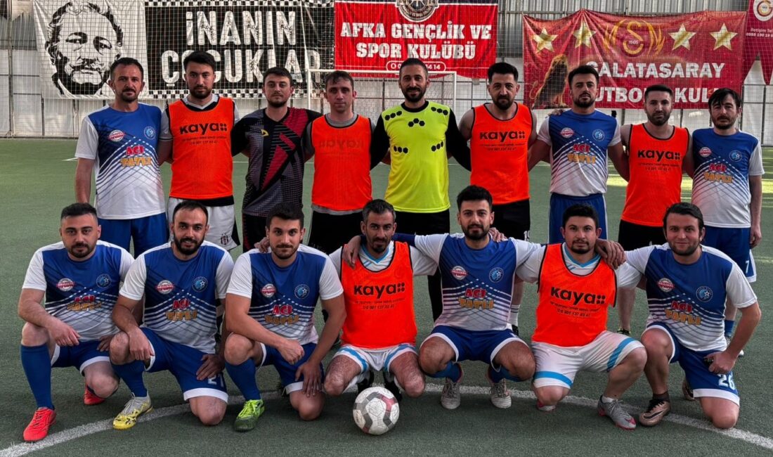 Demiryolları çalışanlarının katılımıyla düzenlenen dostluk ve dayanışma turnuvasında grup aşamasının