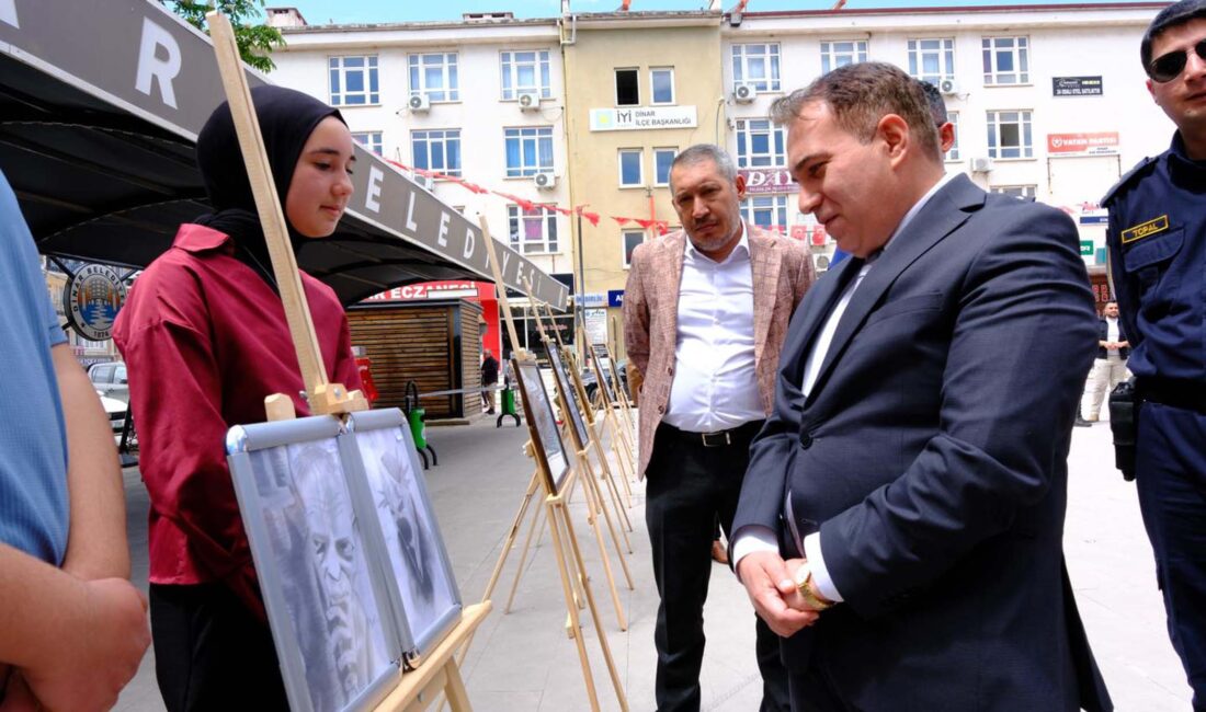 Dinar’da ‘Aile Her Şeydir’ temalı resim sergisi açıldı Dinar ilçesinde bulunan Uluköy Ortaokulu 5-A Sınıfı öğrencileri tarafından hazırlanan