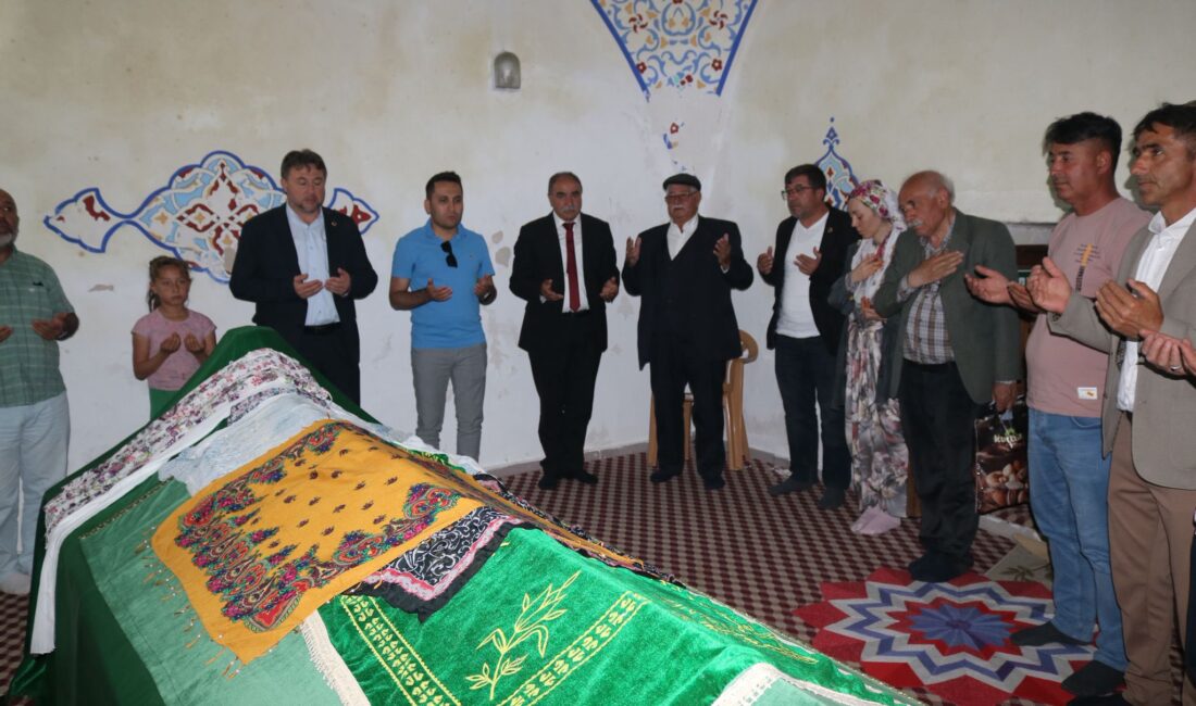 Döğer’de Seyyid Cemal Sultan anıldı İhsaniye’nin Döğer beldesinde Seyyid Cemal Sultan’ı Anma Etkinliği düzenlendi.