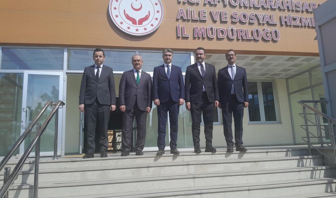 Bakan Yardımcısı Tarıkdaroğlu ve Gaziler Genel Müdürü Kurt İl Aile ve Sosyal Hizmetler Müdürlüğünü ziyaret etti Programları kapsamı Afyonkarahisar’a gelen Aile ve Sosyal Hizmetler Bakan Yardımcısı