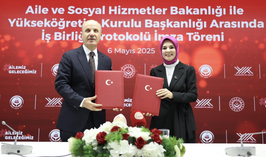 Aileyi ve toplumu güçlendirmeye yönelik iş protokolü imzalandı Aile ve Sosyal Hizmetler Bakanı Mahinur Özdemir Göktaş, Aile ve