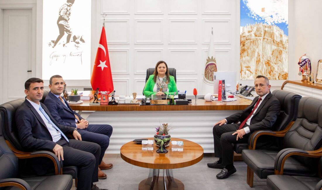 Vergi Müfettişleri’nden Başkan Köksal’a ziyaret Köksal Vergi Başmüfettişi Cihad Bilgehan Vural, Vergi Başmüfettişi Ali İnan