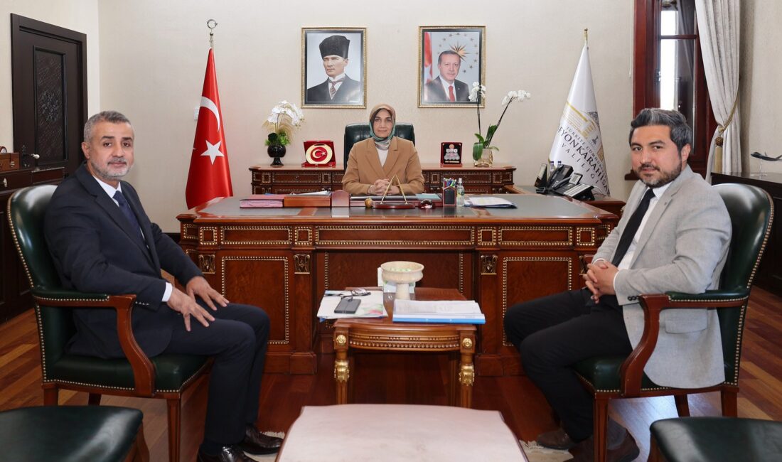 Vali Yiğitbaşı Zafer Kalkınma Ajansı yönetimini makamında ağırladı Afyonkarahisar Valisi Doç. Dr. Kübra Güran Yiğitbaşı, Zafer Kalkınma Ajansı