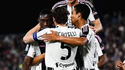 Serie A’da sezonun son haftasında Venezia’yı deplasmanda 3-2 mağlup eden