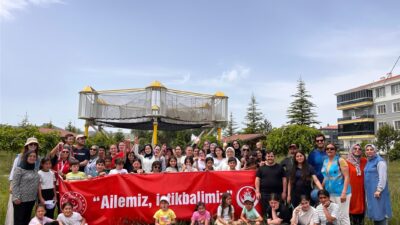 Afyonkarahisar’da Aile Yılı çerçevesinde düzenlenen Oryantiring müsabakaları, Veysel Eroğlu Parkı’nda