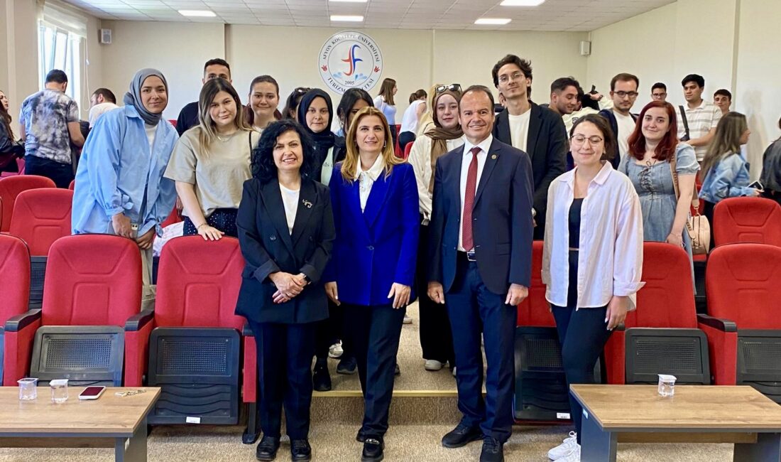 Afyon Kocatepe Üniversitesi (AKÜ) Turizm Fakültesi’nin 20. yıl etkinlikleri kapsamında,