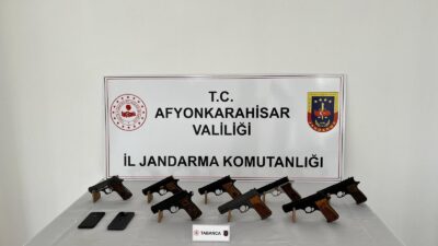 Afyonkarahisar İl Jandarma Komutanlığı, silah kaçakçılığıyla mücadeleye yönelik çalışmalarını titizlikle