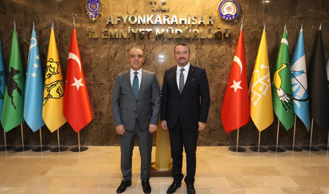 Öztaş’tan İl Emniyet Müdürü Erol’a hayırlı olsun ziyareti Sandıklı Belediye Başkanı Adnan Öztaş, Afyonkarahisar İl Emniyet Müdürlüğü görevine