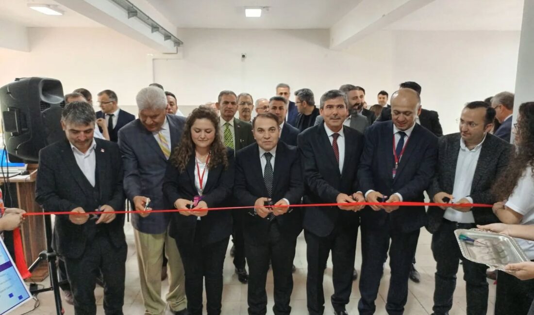 Kaymakam Duru, TÜBİTAK Bilim Fuarı’nın açılışını gerçekleştirdi Türkiye Bilimsel ve Teknolojik Araştırma Kurumu (TÜBİTAK) 4006 Bilim Fuarı,