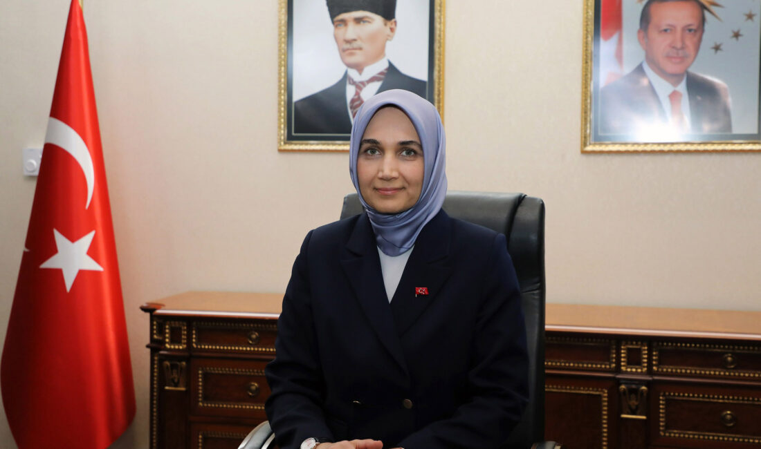 Yiğitbaşı: Evliliği koylaştırmak hepimizin ortak sorumluluğu Vali Kübra Güran Yiğitbaşı, Cumhurbaşkanı Recep Tayyip Erdoğan’ın “2025 Aile