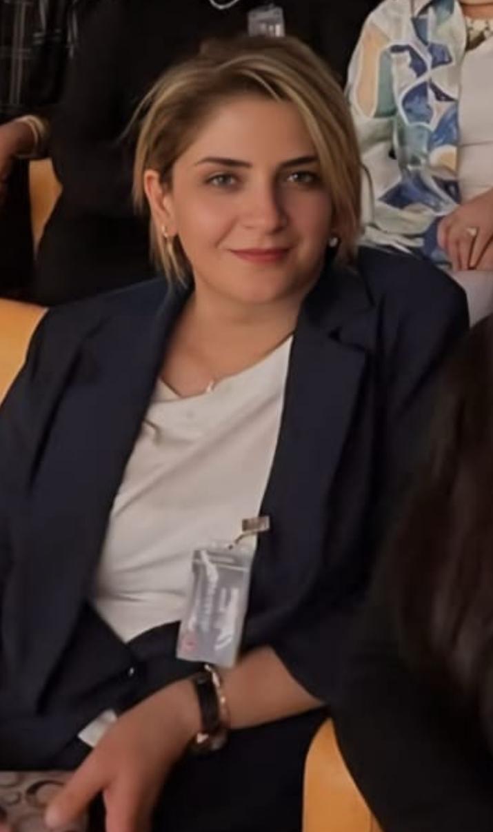 Hülya Kalaycı yazar fotoğrafı