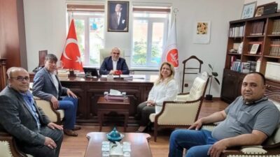 Karahisar Muhtarlar Derneği Başkanı Sevgi Ayar ve beraberindeki heyet Afyonkarahisar
