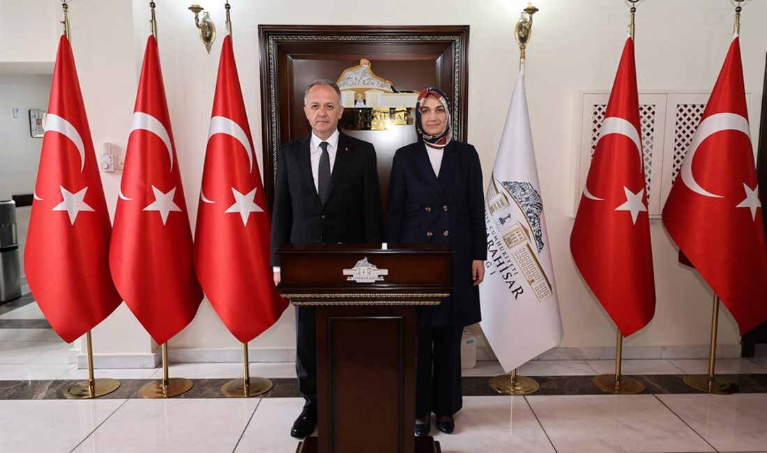 Bakan Yardımcısı Yazgı, Vali Yiğitbaşı’nı ziyaret etti Afyonkarahisar’da ilk kez düzenlenen, Kültür ve Turizm Bakanlığı Yaşayan Miras