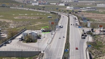 Afyonkarahisar’da havadan yapılan denetimlerde, yük taşıma kurallarını ihlal eden kamyon