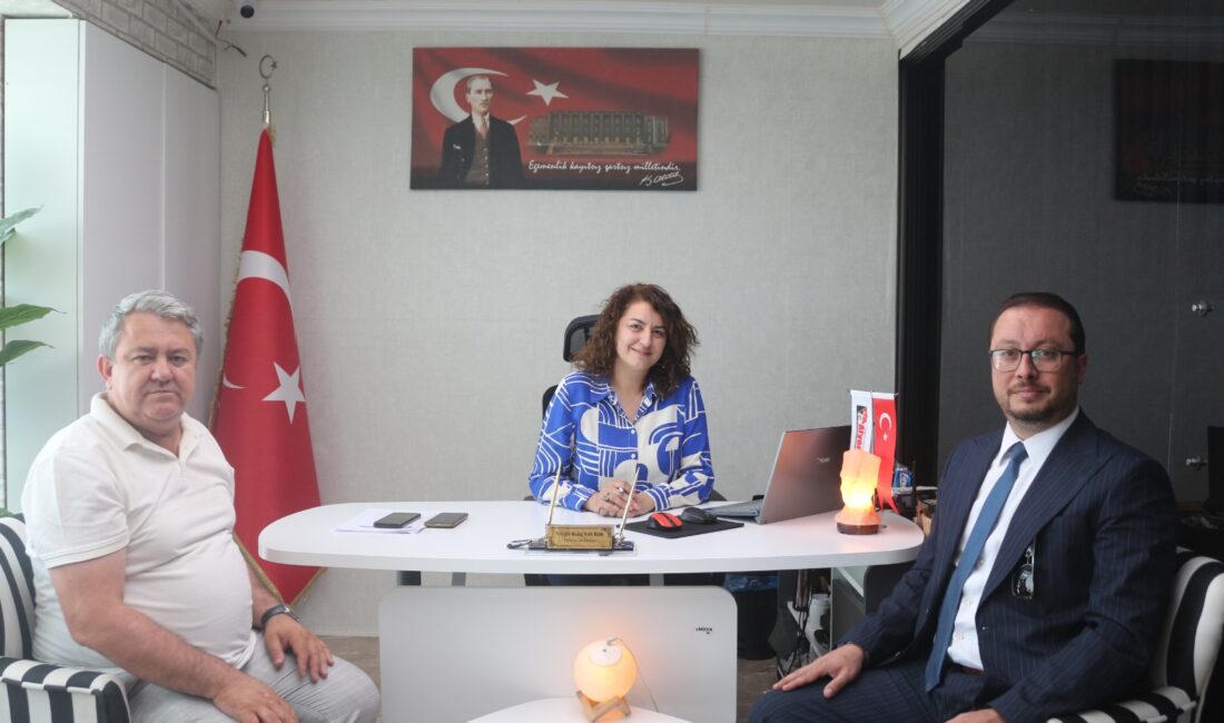 Günal’dan, Sandıklı Postası Gazetesi ve Sandıklı Gün Fm 99,9 Yönetim Kurulu Başkanı Nergiz Kılıç Savrık’a Hayırlı Olsun Ziyareti Turkuvaz Medya bünyesine yeni katılan, 42 yıldır hizmet veren Sandıklı