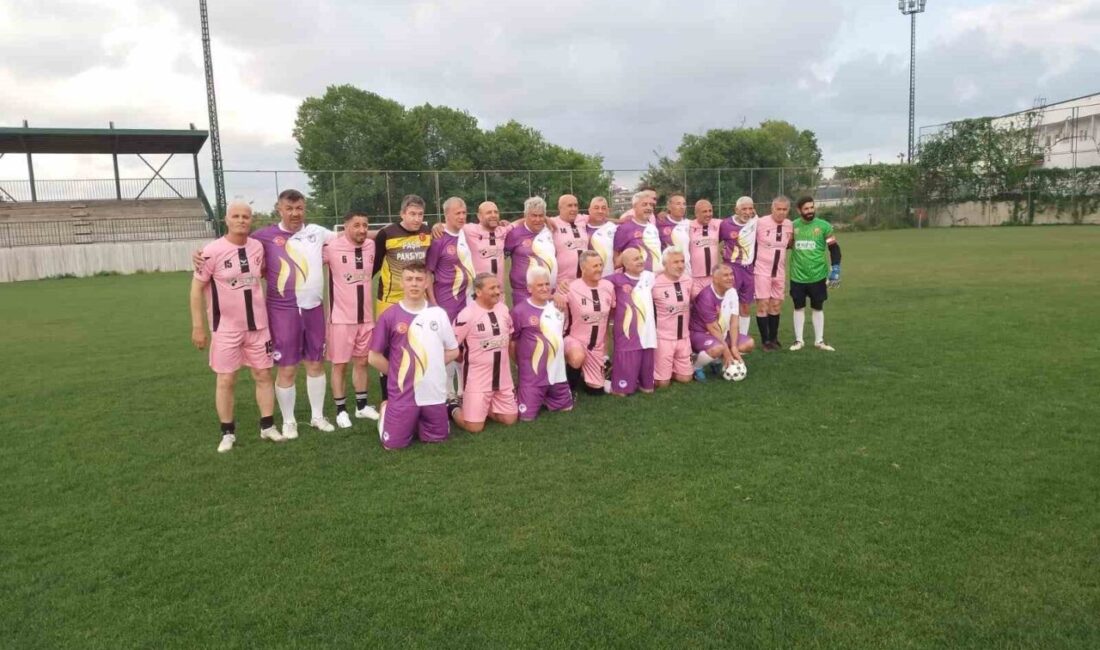 Afyon Masterler Derneği futbol takımı, Antalya’nın Manavgat ilçesinde 4 takımın