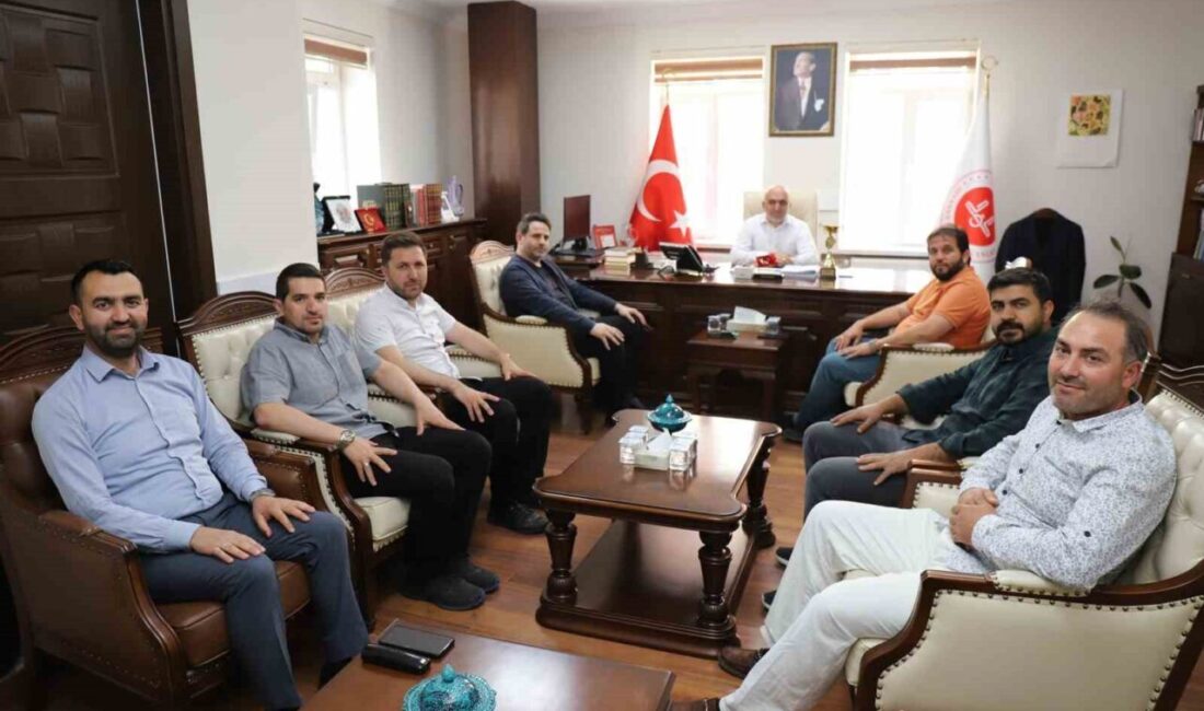 Afyonkarahisar İl Müftülüğü kupasını aldı, dostluk kazandı Afyonkarahisar İl Müftülüğü tarafından kurum içi dayanışmayı artırmak, tanışma ve