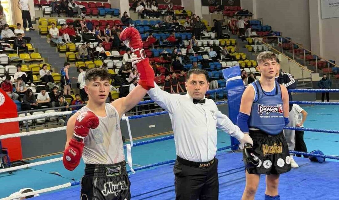 Muay Thai Türkiye Şampiyonası’nda 71 kg kategorisinde altın madalya kazanan