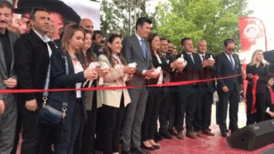 Afyonkarahisar Belediyesi tarafından kente kazandırılan Bülent Ecevit Parkı düzenlenen törenle