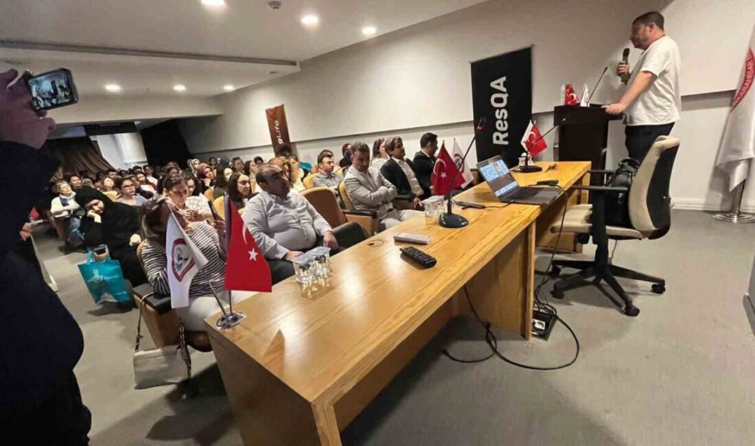 Afyonkarahisar’da eczacılar iyilik için buluştu Afyonkarahisar ve ilçelerinden 100 eczacı, 14 Mayıs Eczacılık Günü kapsamında