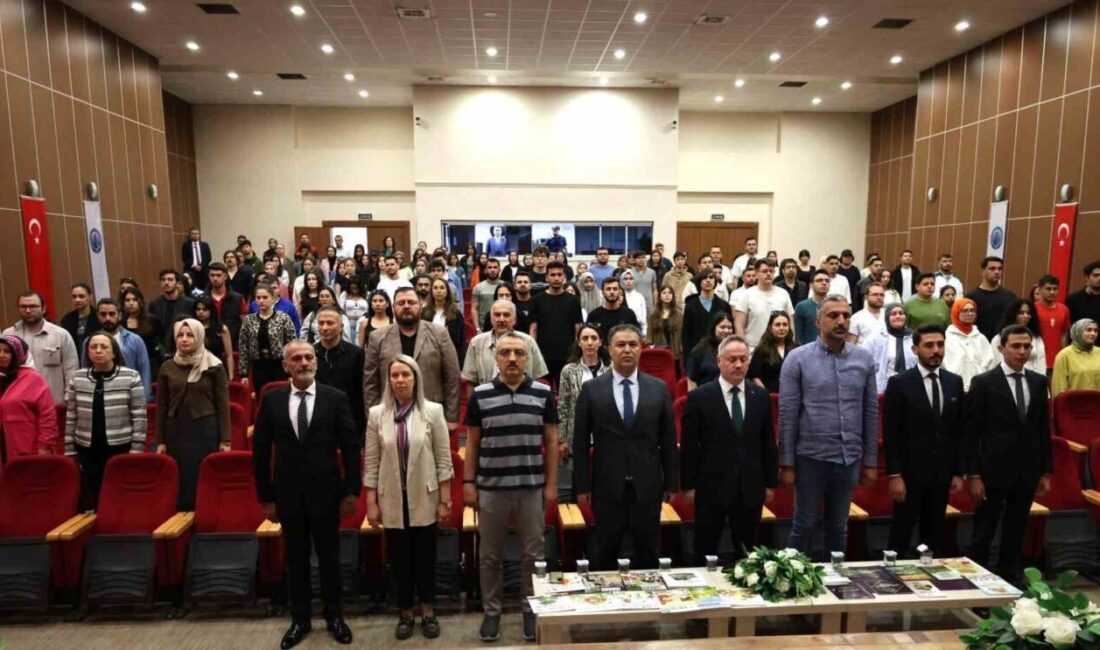 Afyonkarahisar’da “Yeşil Yakalılarla Söyleşiler” etkinliği gerçekleştirildi Afyonkarahisar’da düzenlenen “Yeşil Yakalılarla Söyleşiler” etkinliğinde, Tarım ve Orman Bakanlığı’nın