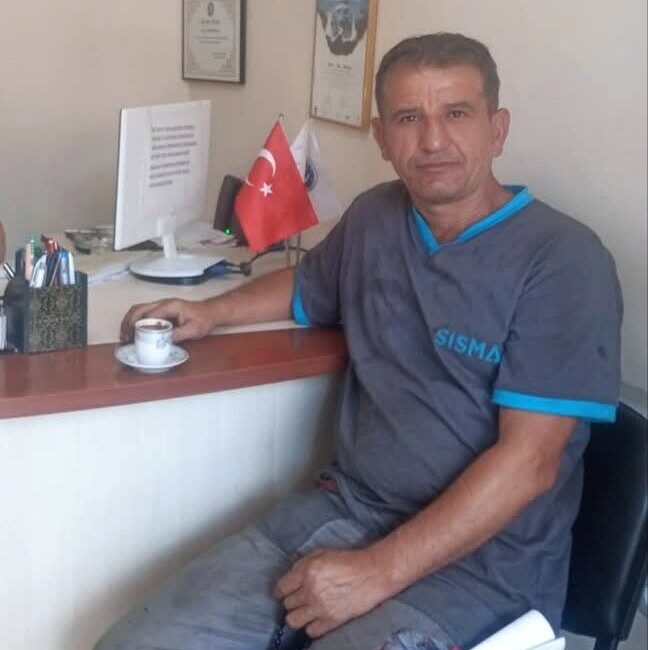 Ali İkiz, Kütahya Madeni Eşya Sanatkârları Odası Başkanlığına adaylığını açıkladı Kütahya’da esnaf arasında sevilen ve tanınan isimlerden biri olan Ali