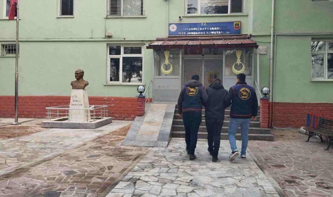 Aranan şahıslar Kütahya JASAT’tan kaçamadı Kütahya İl Jandarma Komutanlığına bağlı JASAT (Jandarmanın Dedektifleri) ve İlçe